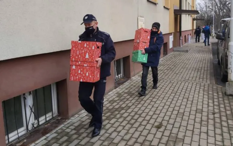 "Szlachetna Paczka" od Policjantów dla rodziny z Gorlic