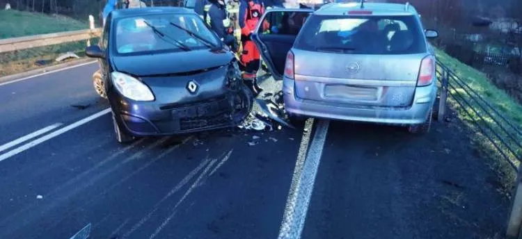 W Mszalnicy zderzyły się cztery samochody. Dwie osoby trafiły do szpitala