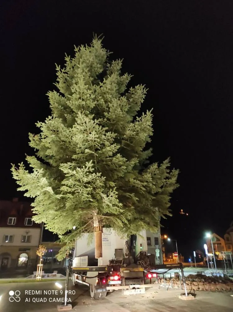 Limanowa: Trwa przygotowanie miasta do świąt