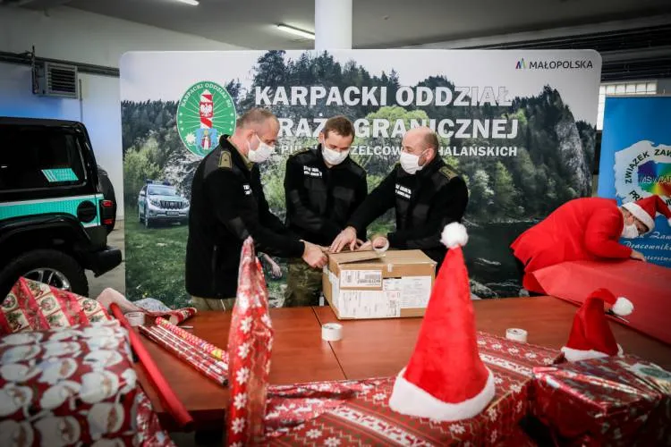 Karpacki Oddział Straży Granicznej przyłączył się do akcji „Szlachetna Paczka”