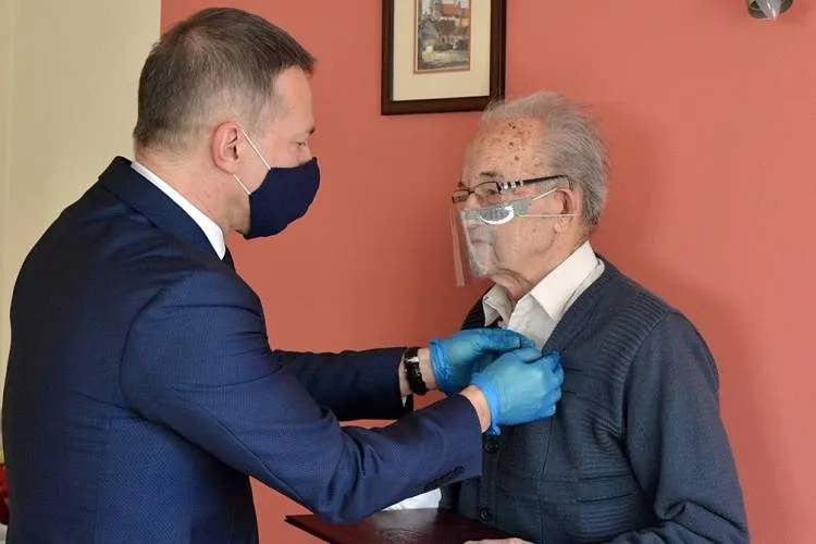 Żołnierz Wyklęty z Sądecczyzny - Kapitan Stefan Kulig odznaczony srebrnym medalem honorowym za zasługi dla Województwa Małopolskiego