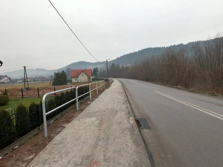 Kończy się przebudowa drogi  powiatowej  Nowy Sącz – Florynka w miejscowości Królowa Polska