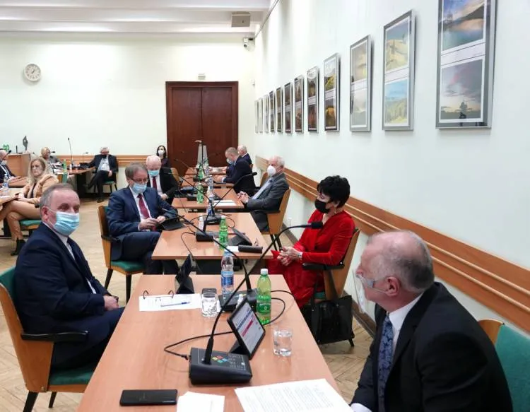 Rada Powiatu Nowosądeckiego jednogłośnie przyjęła budżet na 2021 rok