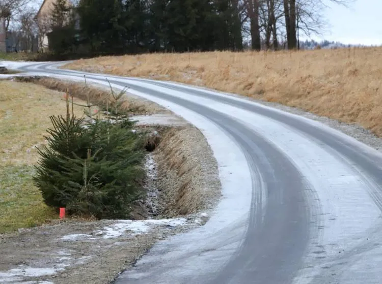 Gmina Limanowa: Kolejne wyremontowane odcinki dróg odebrane