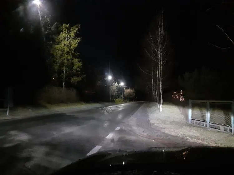 W centrum Kamionki Wielkiej została zmodernizowana sieć oświetlenia drogowego
