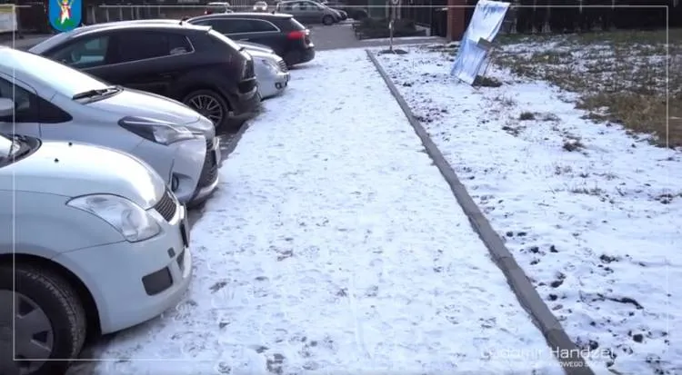 Trwa remont chodnika i zatoki parkingowej przy ul. Barbackiego Nowy Sącz