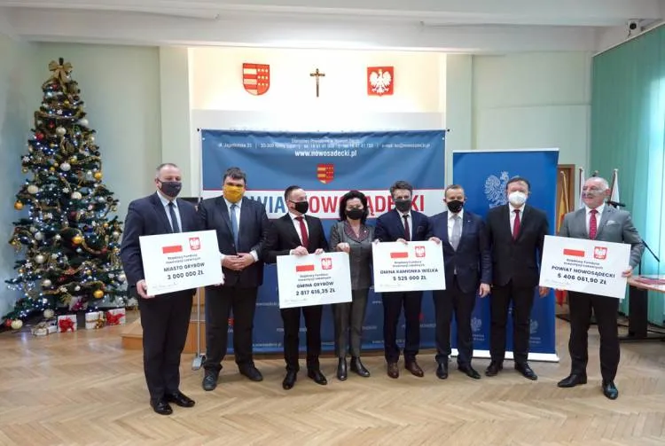 Starostwo i gminy z powiatu nowosądeckiego z dofinansowaniem z Rządowego Funduszu Inwestycji Lokalnych