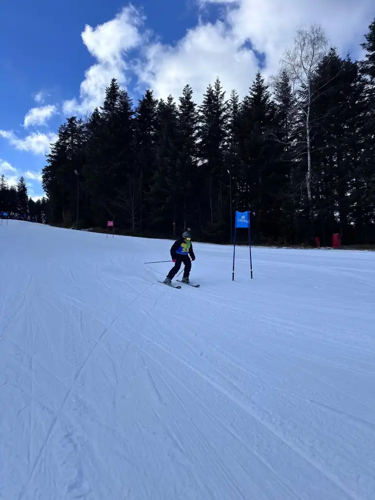 Gminne Zawody Narciarskie o Puchar Wójta Gminy Łabowa. Sportowa pasja na stoku
