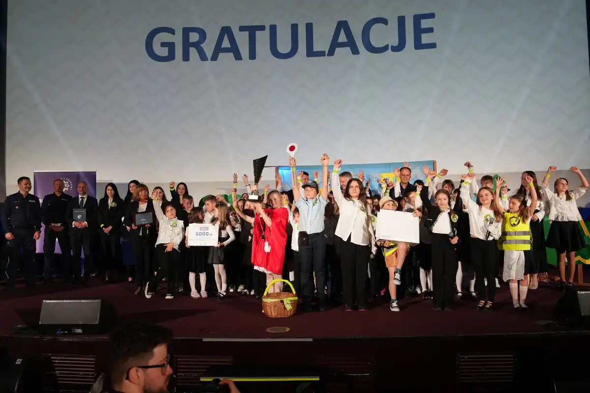 Limanowska „Czwórka” wśród najlepszych w Polsce. Sukces w konkursie „Odblaskowa Szkoła”