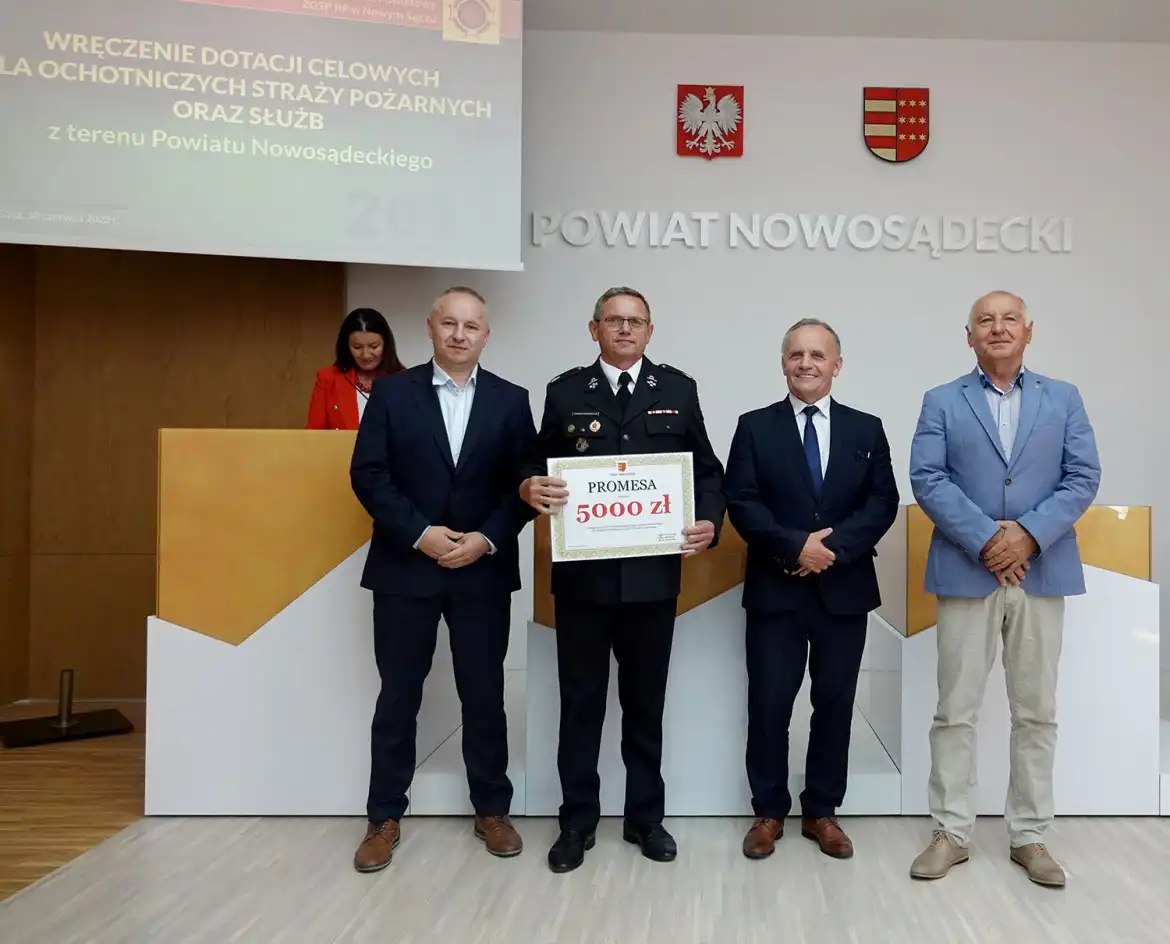 Blisko 300 tys. zł dla strażaków ochotników i służb z terenu powiatu nowosądeckiego