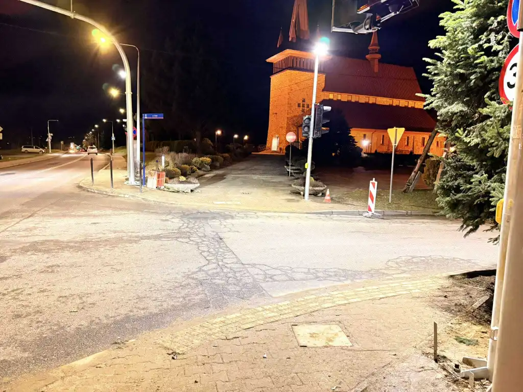 Bezpieczny wjazd na Nawojowską. Sygnalizacja świetlna już prawie gotowa