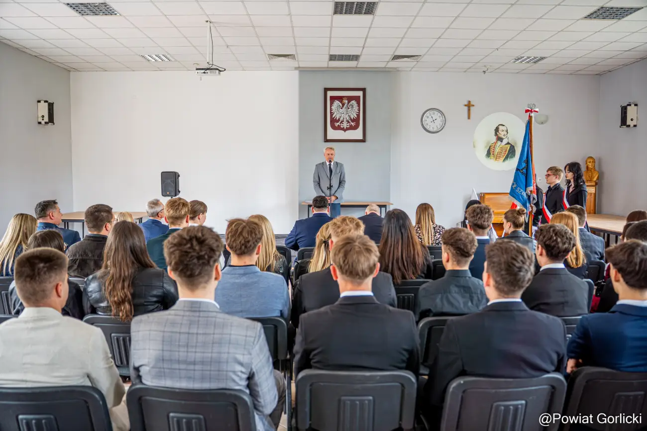 Ostatni dzwonek dla maturzystów. Uroczyste zakończenie roku w powiecie gorlickim