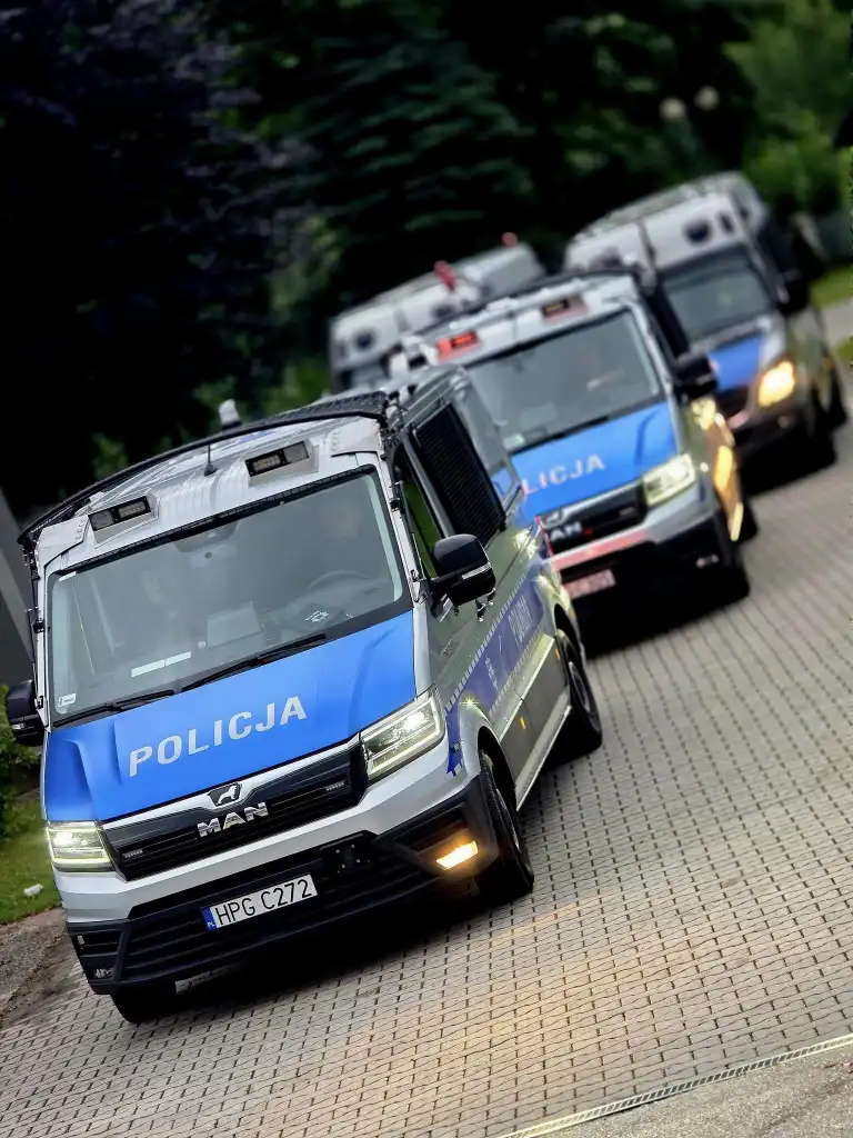 Wielka obława! Ląd, powietrze i 450 funkcjonariuszy. Szukają Tadeusza Dudy. Trwa Pościg za 57-latkiem