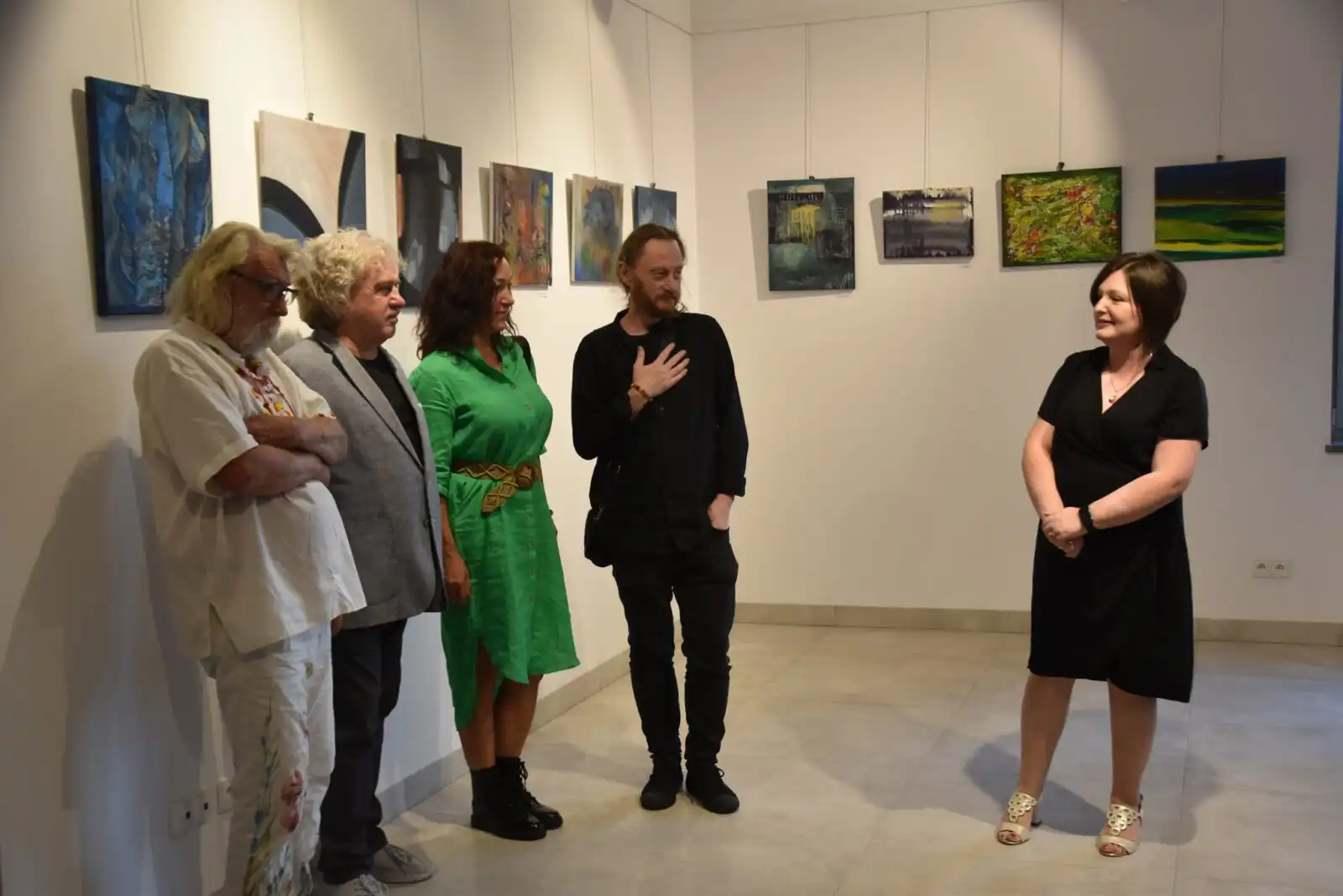 Wernisaż wystawy ,,BLU x FREG International exhibition of Art” w Miejskiej Galerii Sztuki