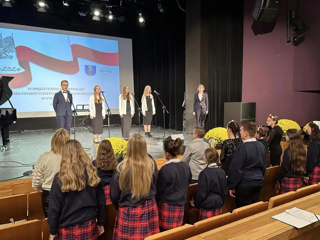 XI Międzyszkolny Przegląd Pieśni Patriotycznej w Starym Sączu. Święto młodzieńczej pasji i patriotyzmu