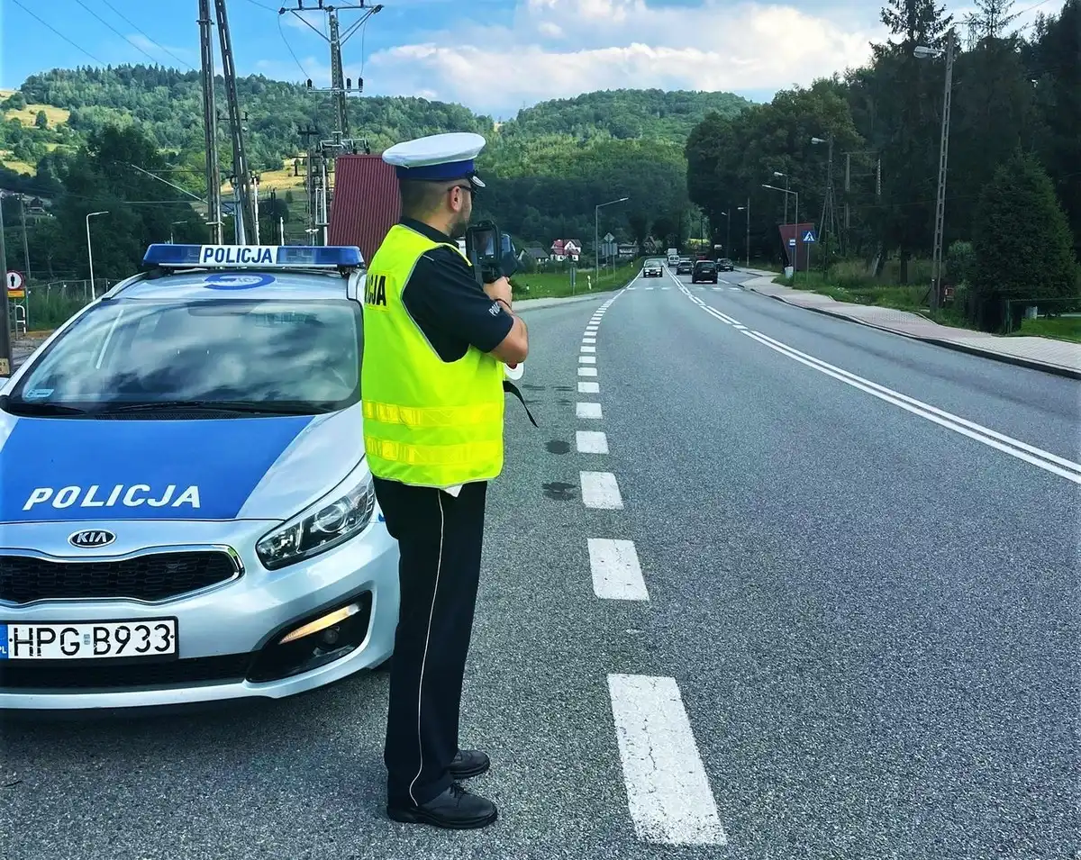 Bezpieczny długi weekend. Pamiętaj o ostrożności w podróży i domu