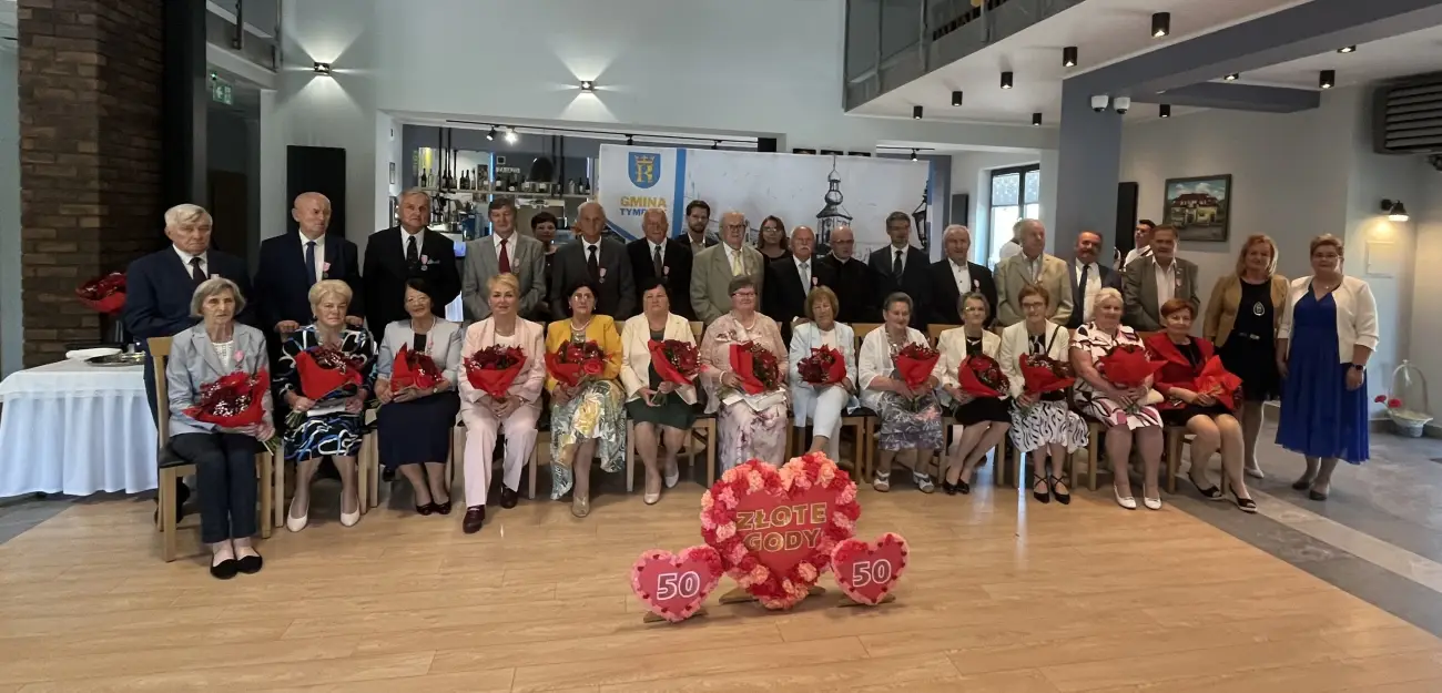 Pół wieku razem. Jubilaci z Gminy Tymbark odebrali medale od Prezydenta RP