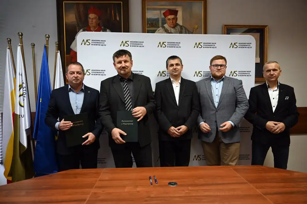 ANS podpisała porozumienie o współpracy z ZS nr 4 w Nowym Sączu