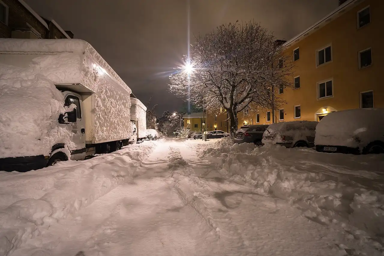 Śnieg daje się we znaki w Małopolsce. Ponad 480 interwencji strażaków po nocnych opadach