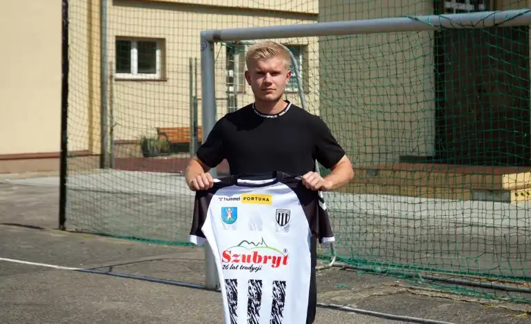 Eryk Galara zasila szeregi Sandecji
