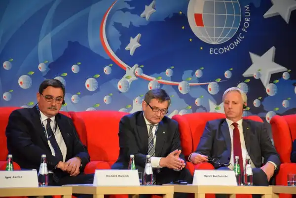 24 maja w formie on-line 3. edycja Forum Polska-Węgry. Wśród panelistów burmistrz Starego Sącza Jacek Lelek