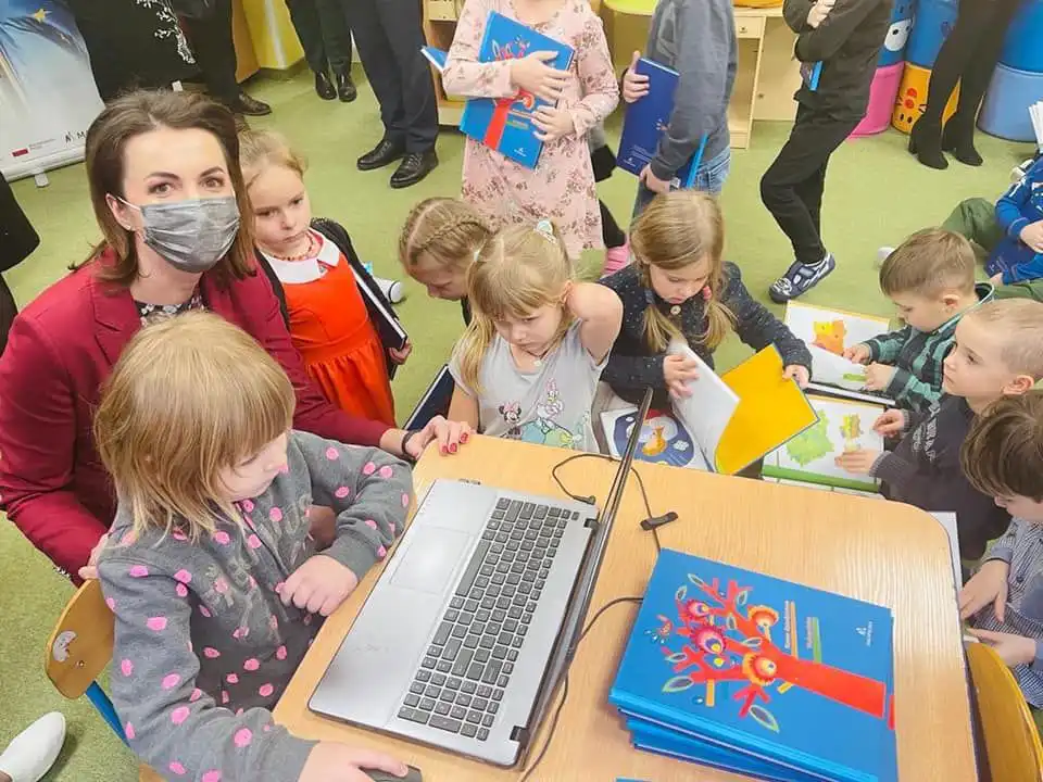 Szkoła w Bobowej z grantem na zakup wysokiej jakości urządzeń cyfrowych