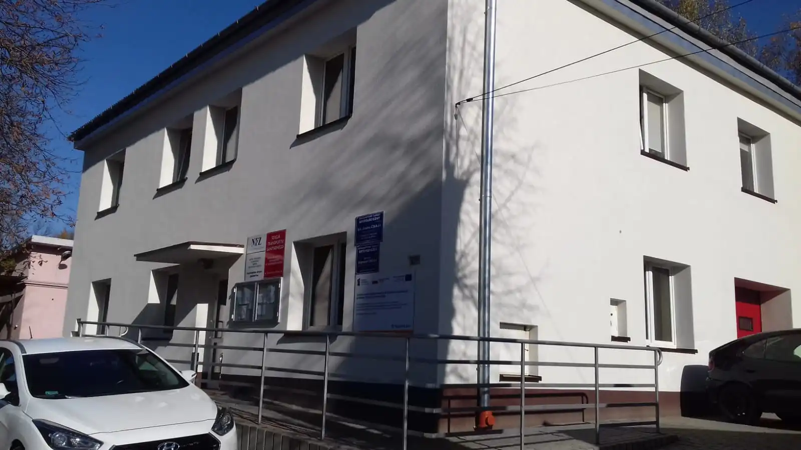 Budynki Sekcji Transportu Szpitala Powiatowego w Limanowej po remoncie