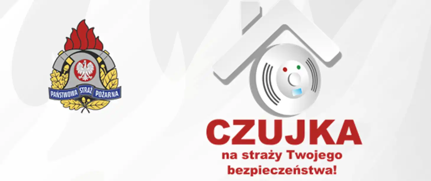 Czujka dymu uratowała dom. Pożar poddasza drewnianego domu szybko opanowany