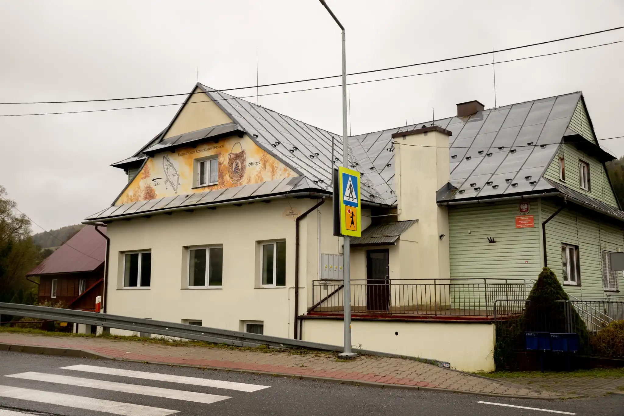 Konfederacja Barska na muralach. Szkoły w Muszynce i Tyliczu z nowymi dziełami