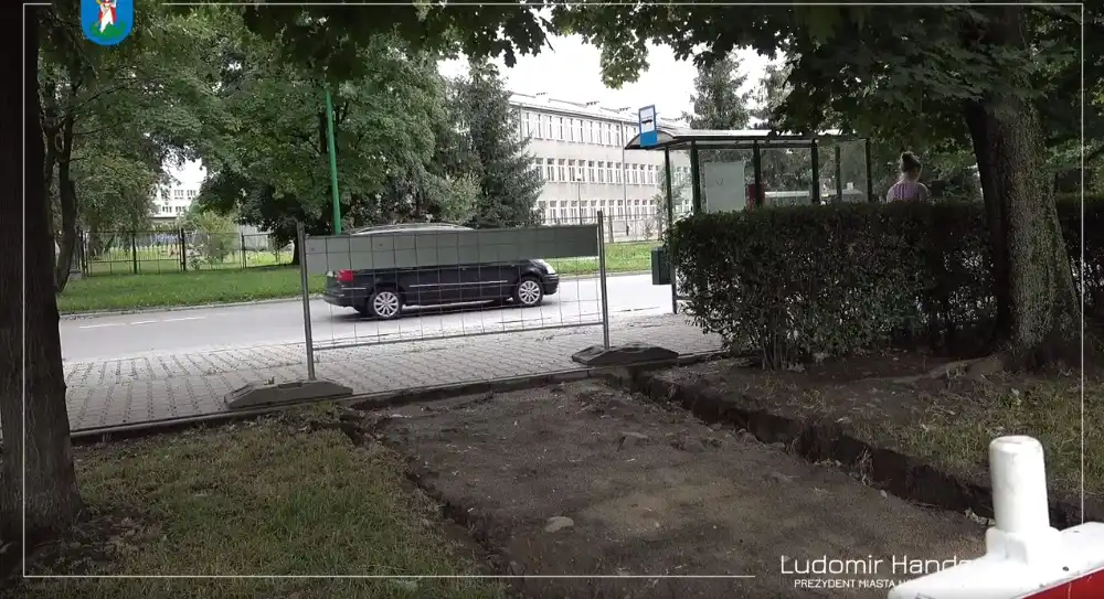 Trwa remont chodnika na ul. Cichej w Nowym Sączu