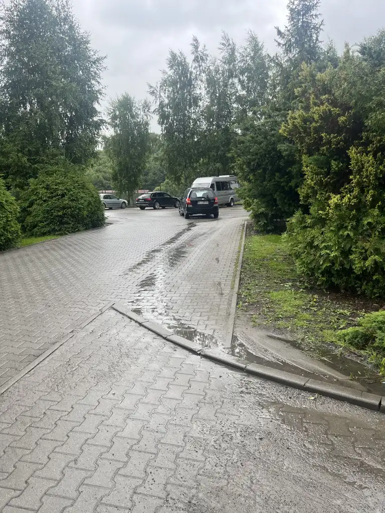 Nowy zjazd w Tymbarku gotowy. Koniec z podtopieniami przy przedszkolu i hali sportowej