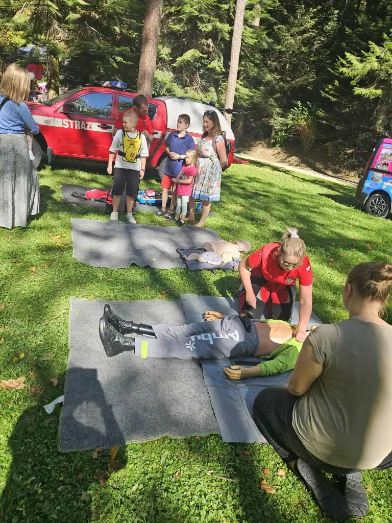 Rodzinny Piknik w Krynicy-Zdroju: strażacy uczą pierwszej pomocy