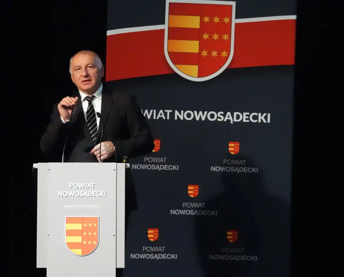 Zarząd Powiatu Nowosądeckiego z jednogłośnym absolutorium