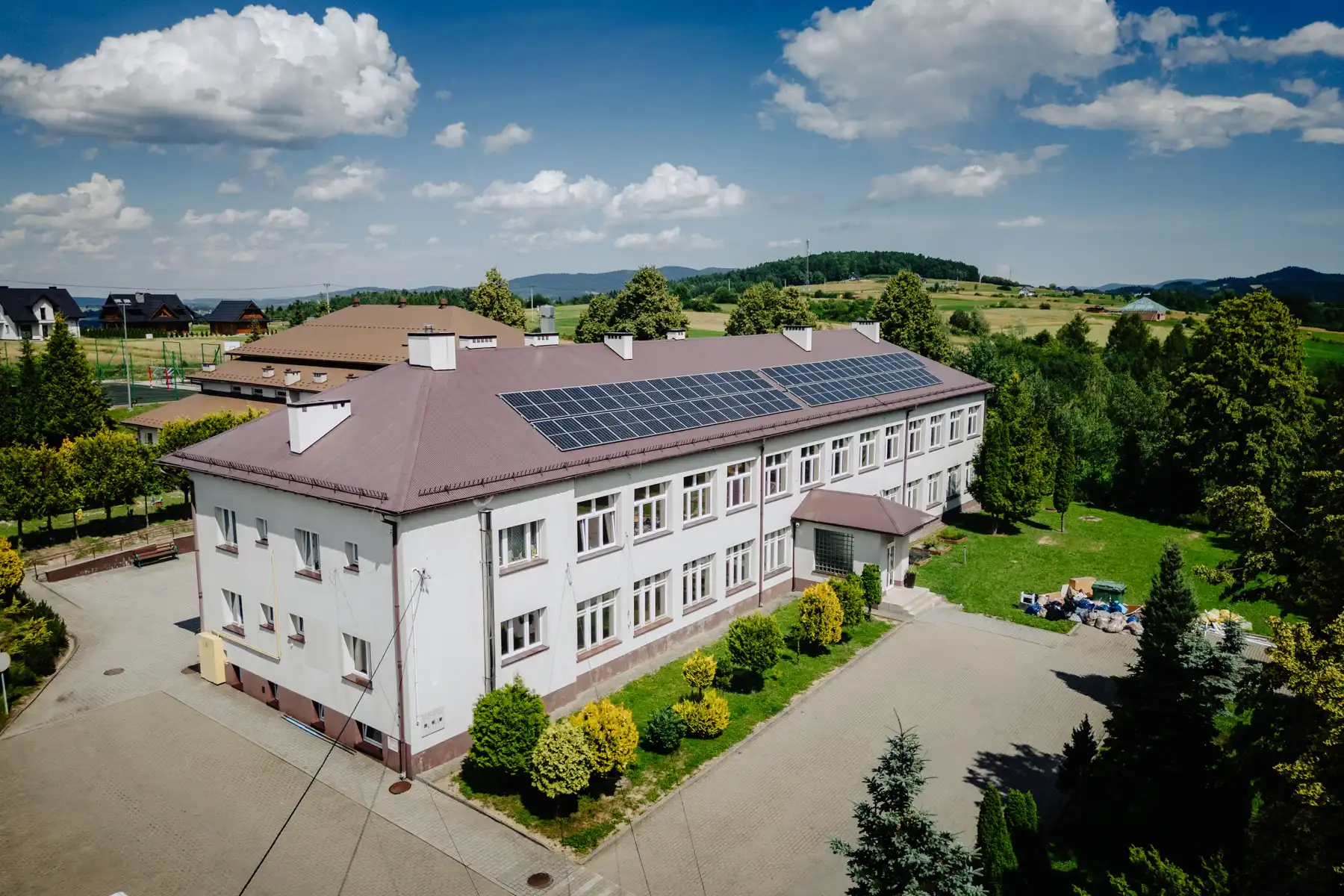 Gmina Grybów inwestuje w infrastrukturę oświatową. Kolejna szkoła zostanie zmodernizowana