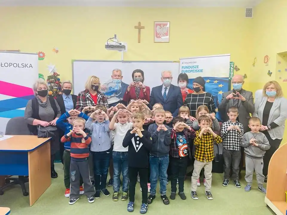 Szkoła w Bobowej z grantem na zakup wysokiej jakości urządzeń cyfrowych