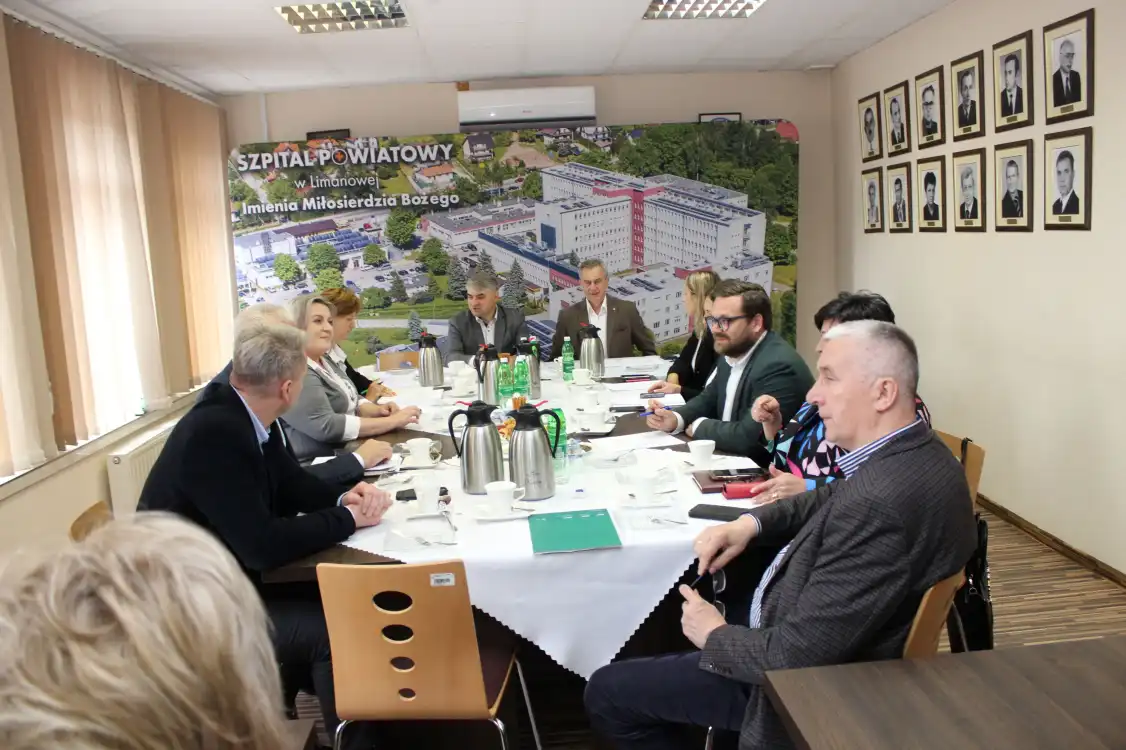 Posiedzenie Rady Społecznej Szpitala Powiatowego w Limanowej. Decyzje i dyskusje o przyszłości placówki