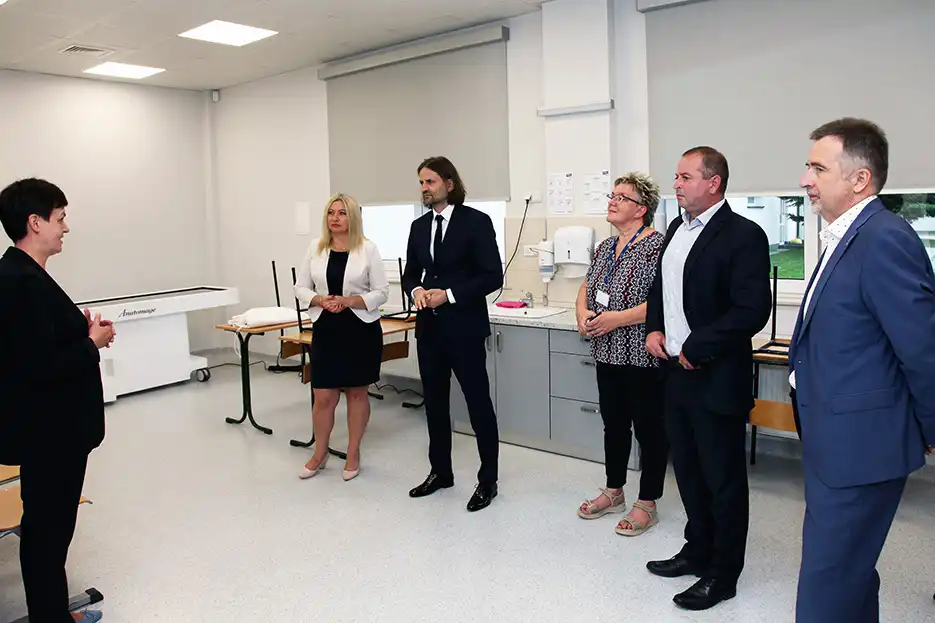 Wiceminister zdrowia Piotr Bromber z wizytą w PWSZ