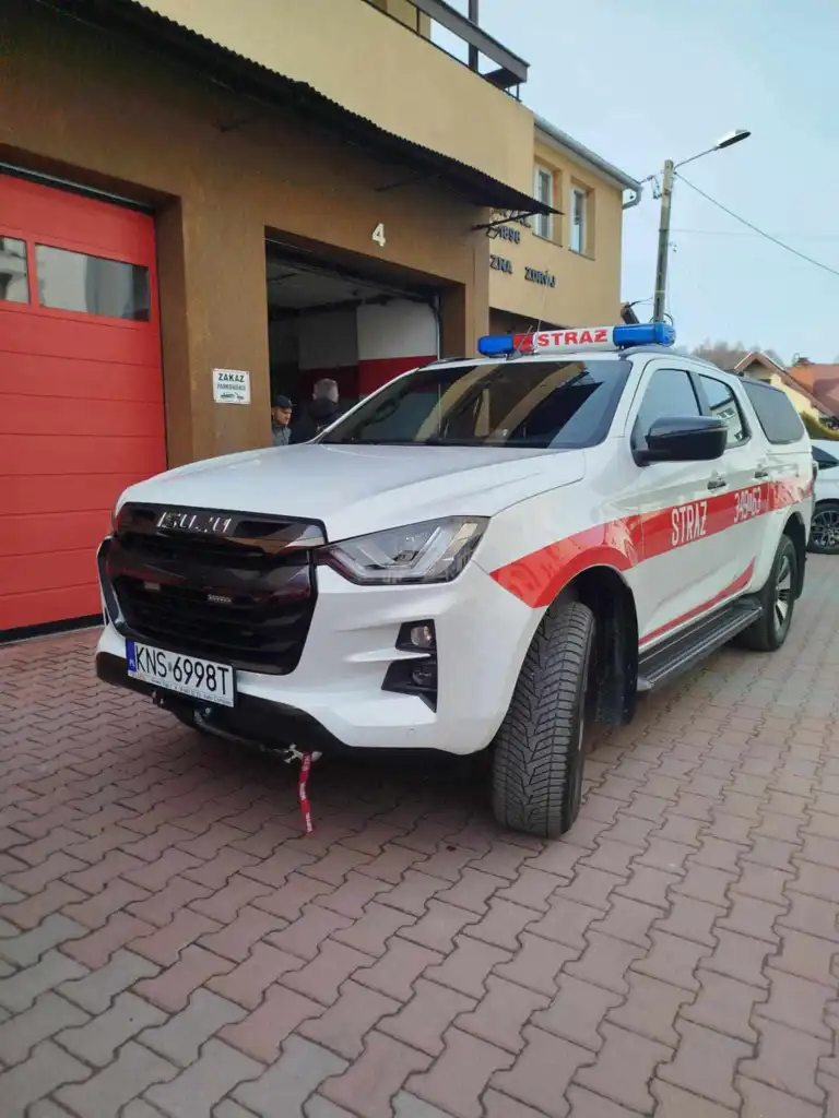 Isuzu D-Max na służbie. Nowoczesny pojazd dla ratowników z Piwnicznej-Zdroju