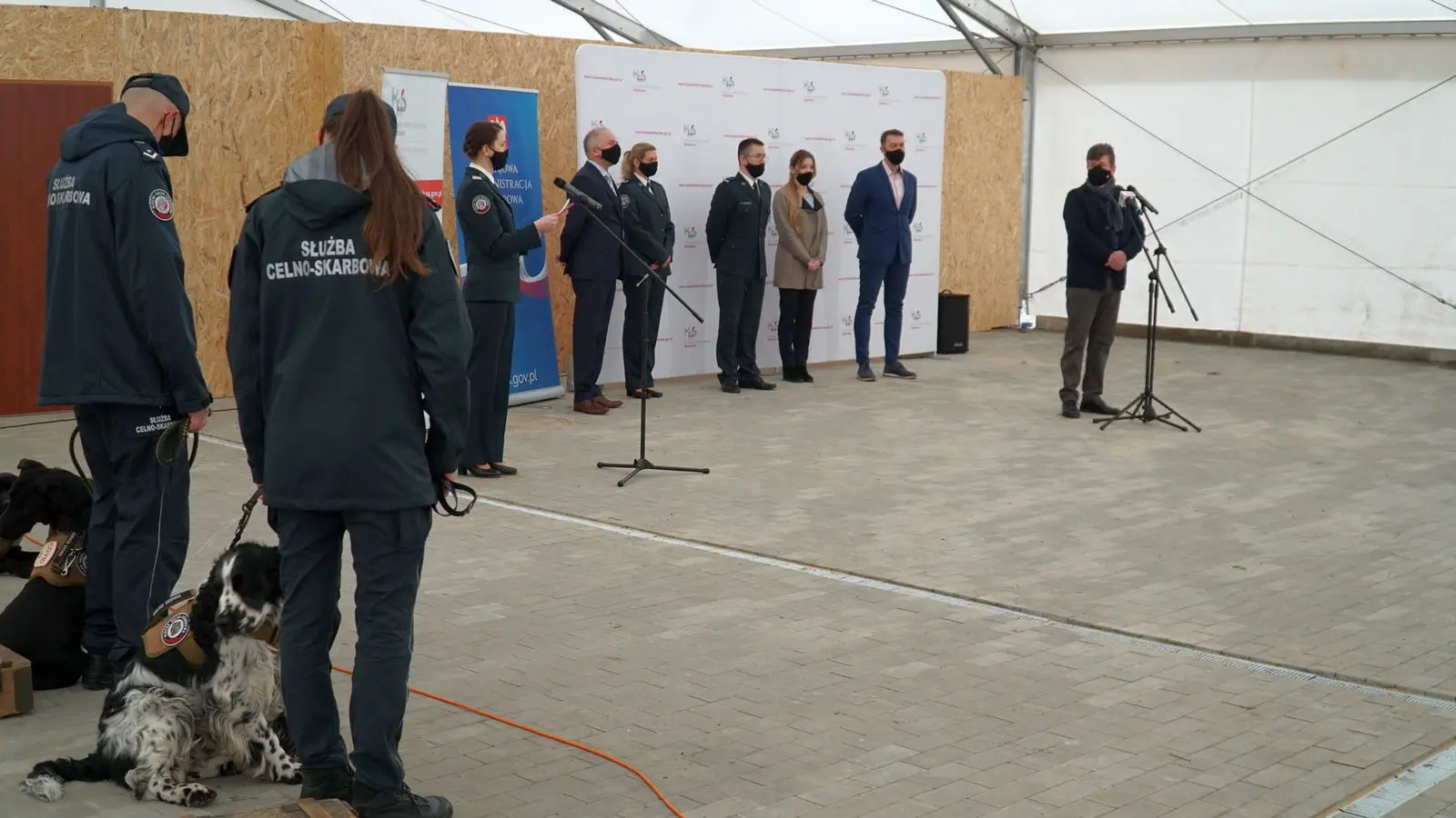 Psy służbowe KAS pomogą w wykrywaniu COVID-19