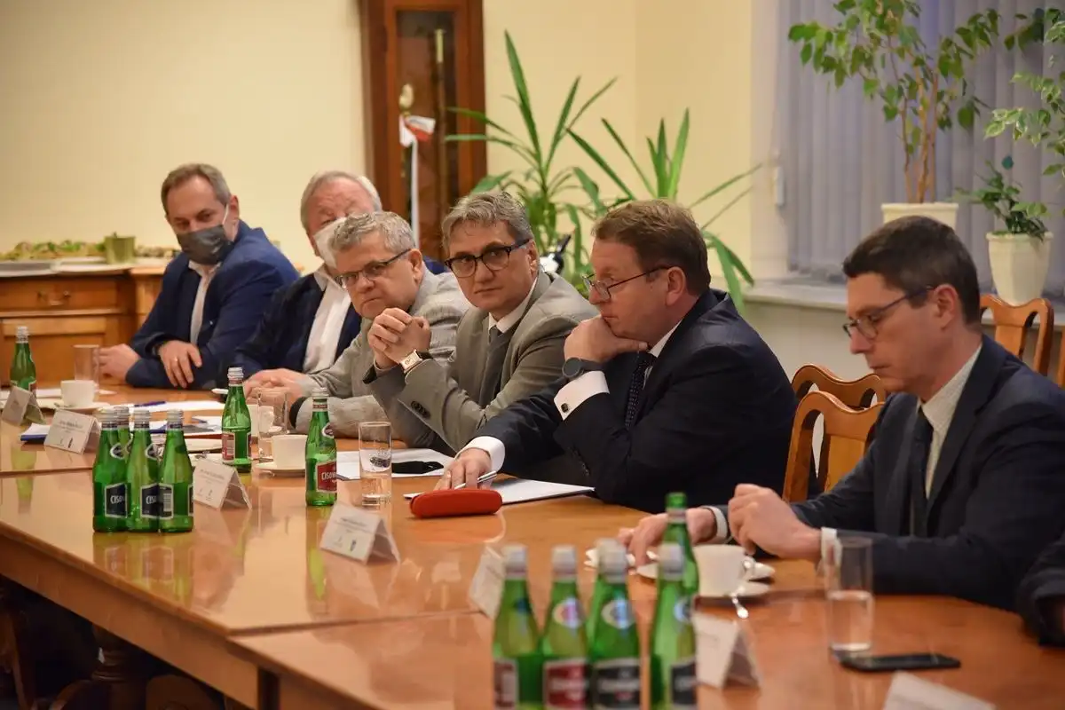 Posiedzenie Rady Naukowej ds. Strategicznych Kierunków Rozwoju Małopolski. Dyskutowano m.in. o zaplanowanej na jesień konferencji w Krynicy-Zdroju