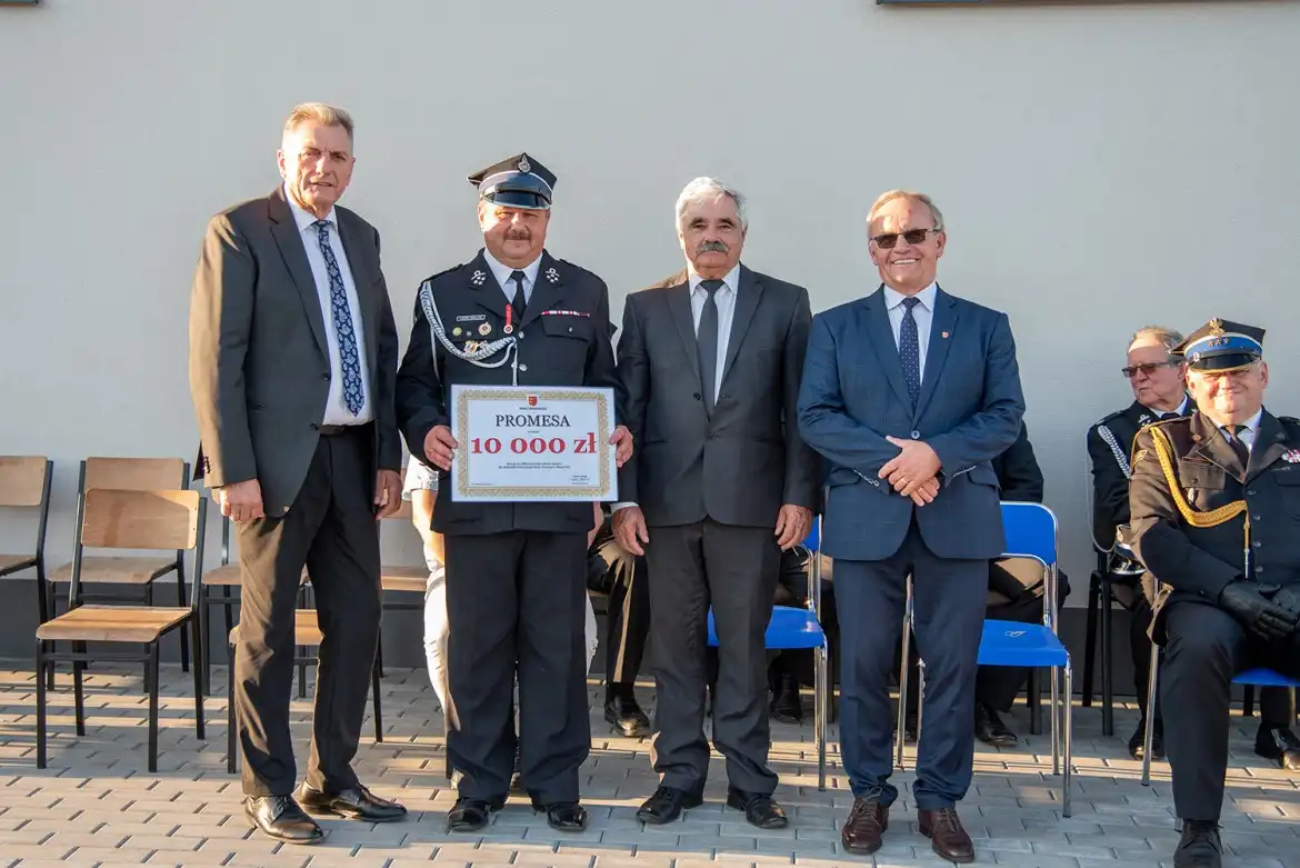 Strażacy ze Starej Wsi świętują: nowy sprzęt i rocznica patrona. Wręczono odznaczenia