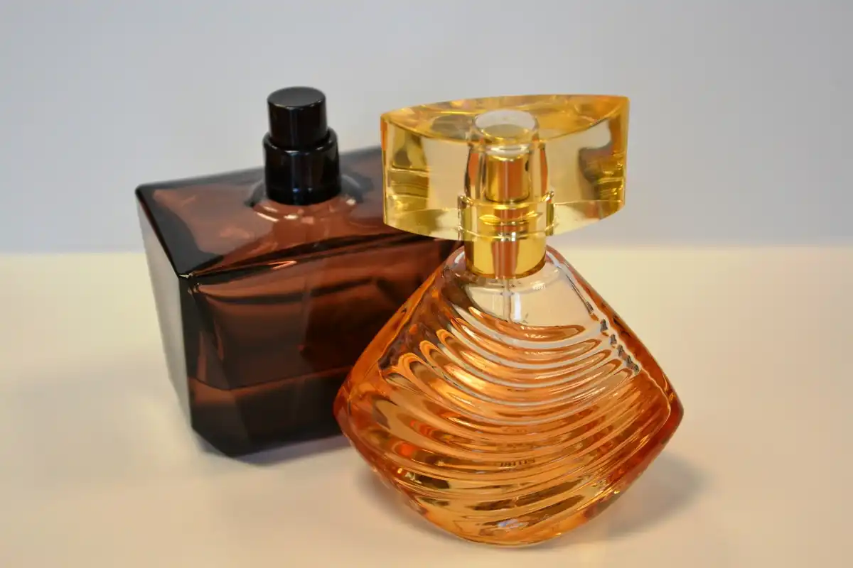 Ukradł markowe perfumy o wartości ponad 6 tys. zł. Sprawą nieletniego seryjnego złodzieja zajmie się Sąd Rodzinny