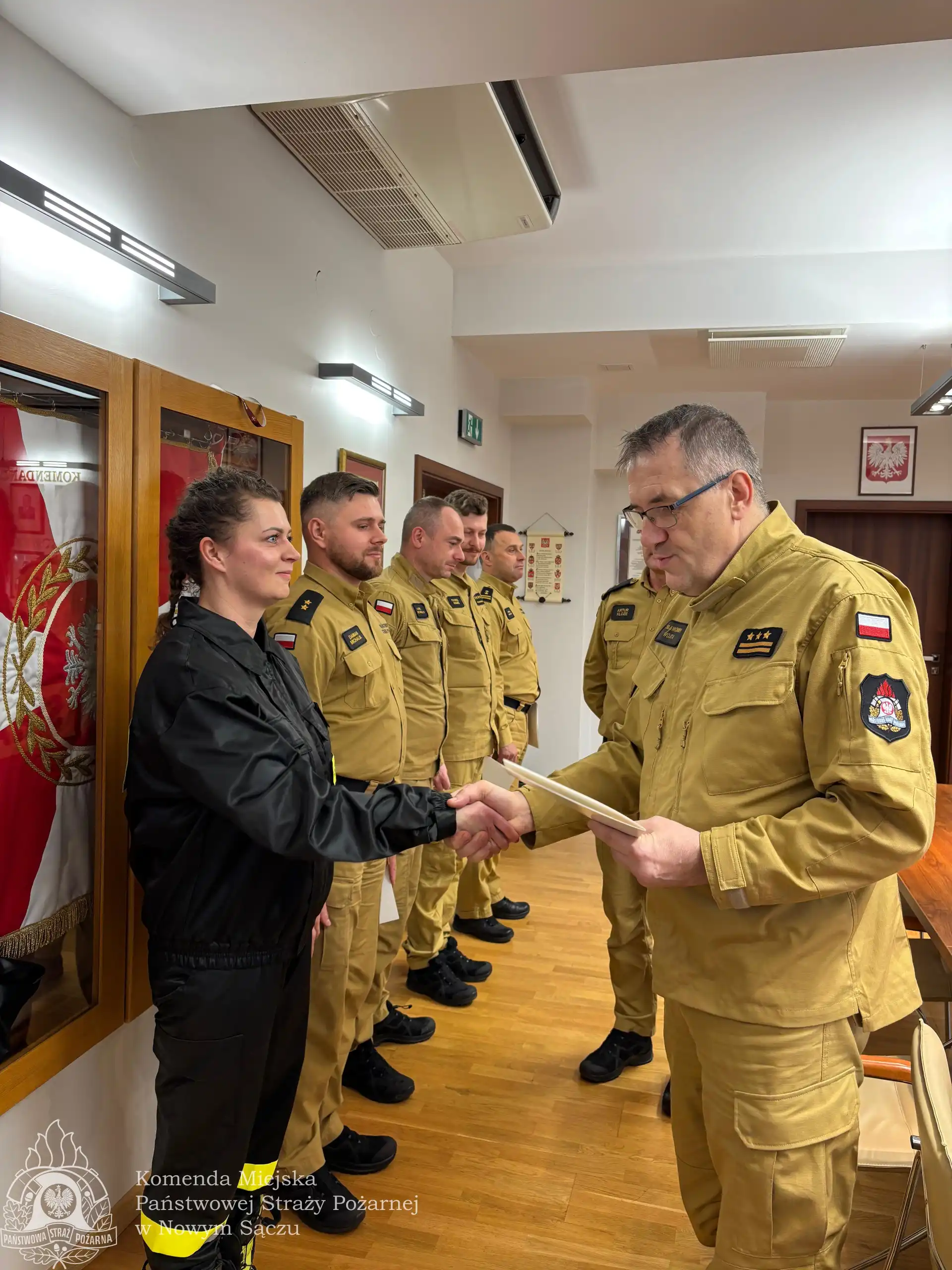 Awanse i nowy strażak w szeregach Komendy Miejskiej PSP w Nowym Sączu