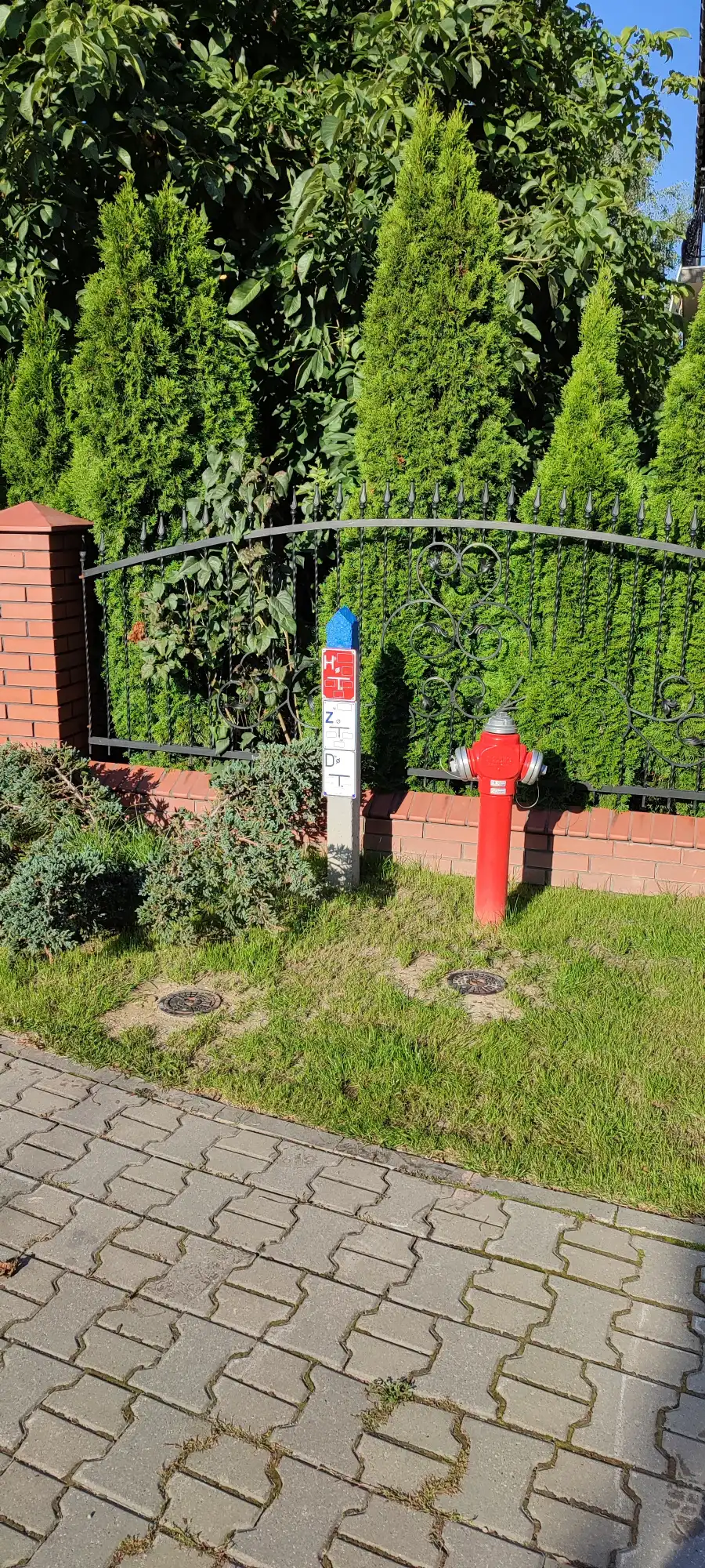 Chełmiec: zakończyły się prace związane z rozbudową wodociągu i kanalizacji sanitarnej w rejonie ul. Szkolnej i Witosa
