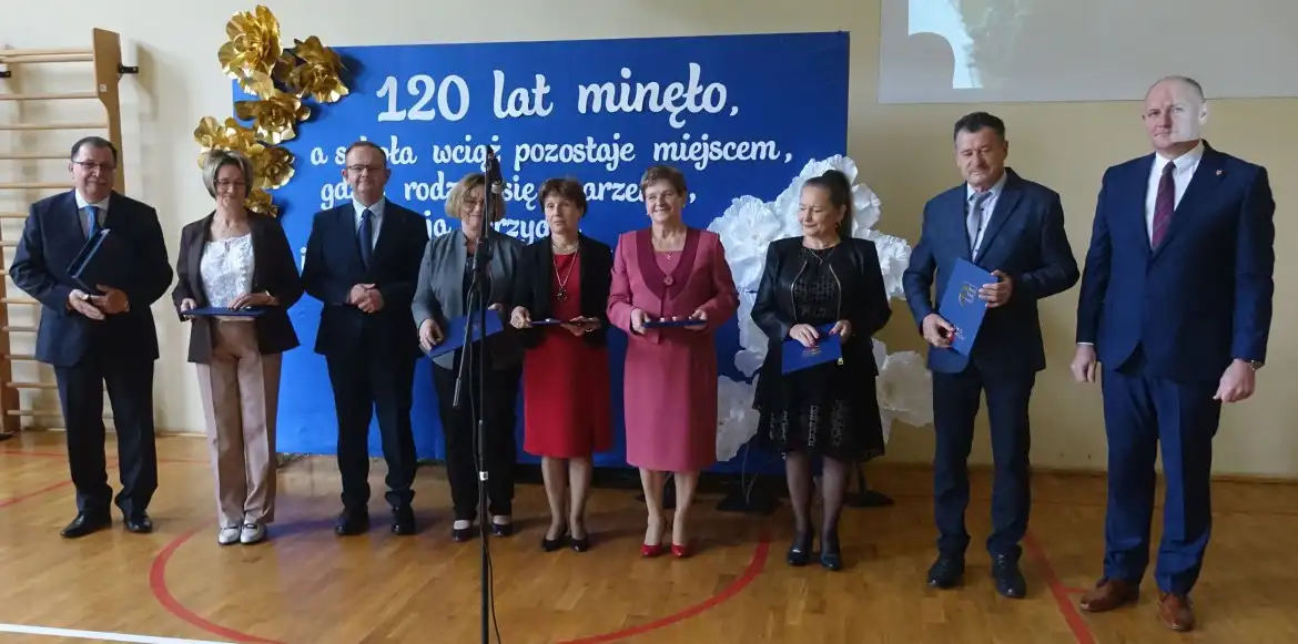 "Okno na świat". Jubileusz 120-lecia Szkoły Podstawowej w Zabrzeży