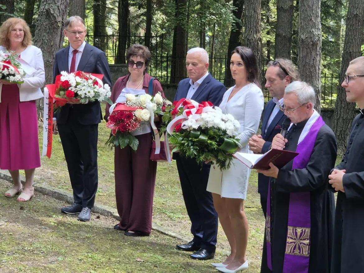 Oddali hołd ofiarom niemieckiej zbrodni. W Trzetrzewinie uczczono pamięć zamordowanych Polaków