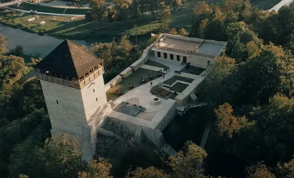 Zwierciadła które łączą narody. Muszyna i Stará Ľubovňa otwierają "magiczne portale"