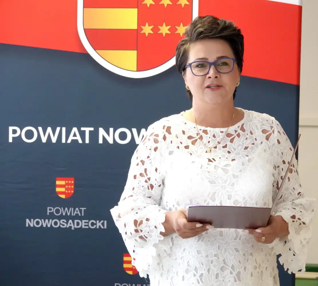 Starosta nowosądecki wręczył nominacje dla nauczycieli