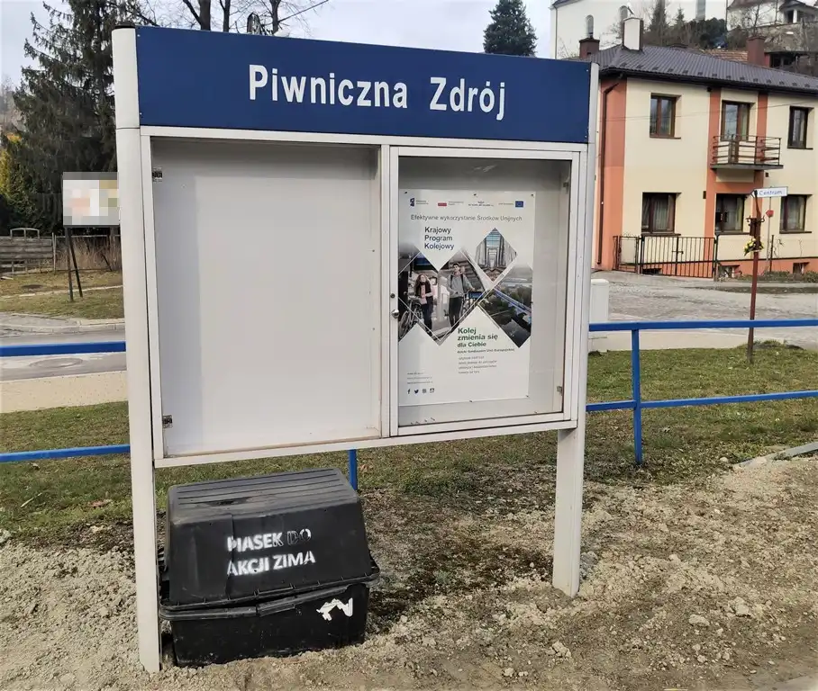 Piwniczna-Zdrój: Demolowali stację PKP i zaatakowali funkcjonariuszy SOK. Sprawcom grozi do 5 lat więzienia