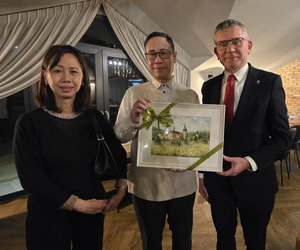 Ambasador Filipin z wizytą w Starym Sączu. Rozmowy o wspólnych wartościach